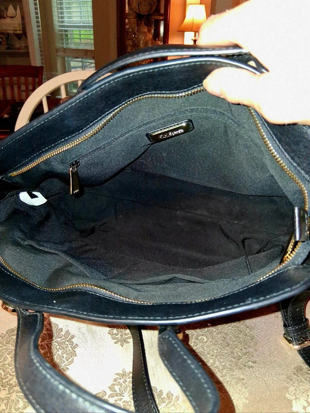 Furla Piper Dome Top Handle Satchel.  Genuine Black Leather. Crossbody Strap EUC